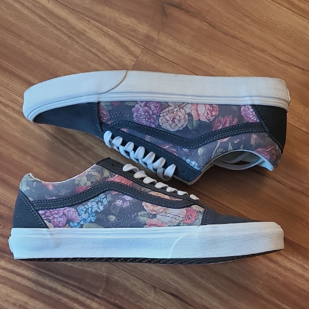 Vans Floral Black and White Sneakers - Picture 7 of 9